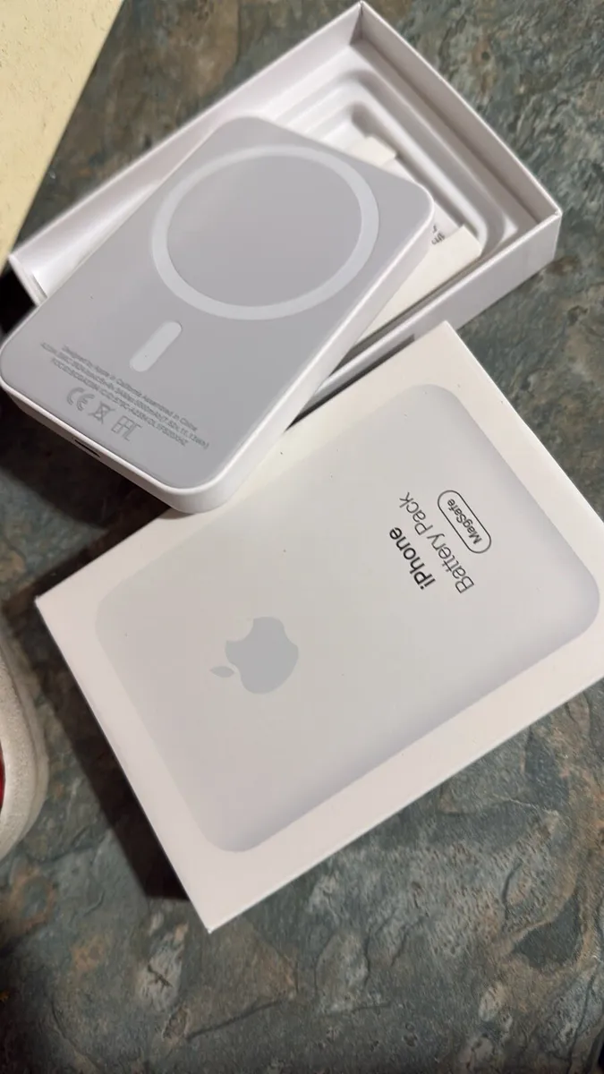 Megsafe power bank - Image 2