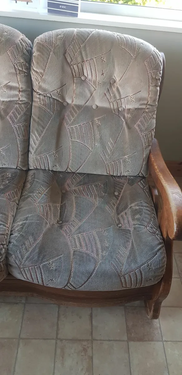 Couch - Image 4