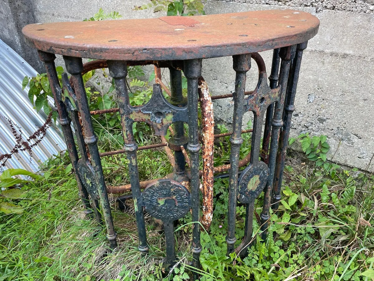 Racecourse turnstile - Image 1