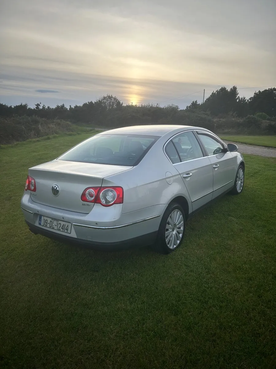 09 2L Passat - Image 1