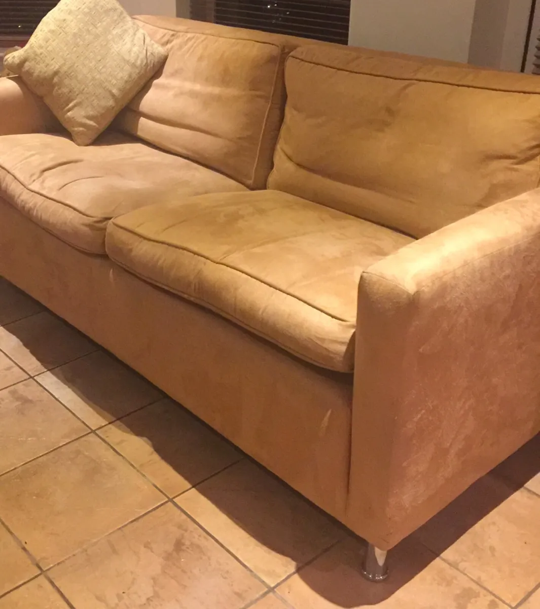 Couches - Image 2