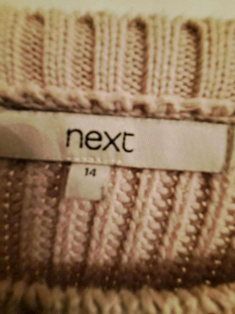Jumper - Image 4
