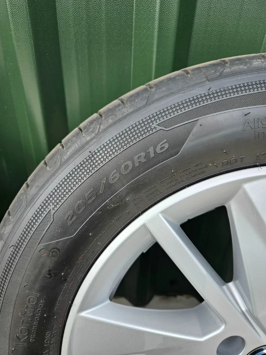 Alloy Wheels & Tyres - Image 3