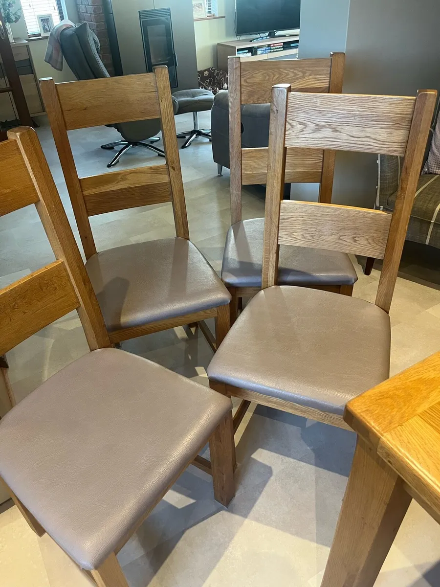 6 chairs , chaise lounge, iron board and cover - Image 2