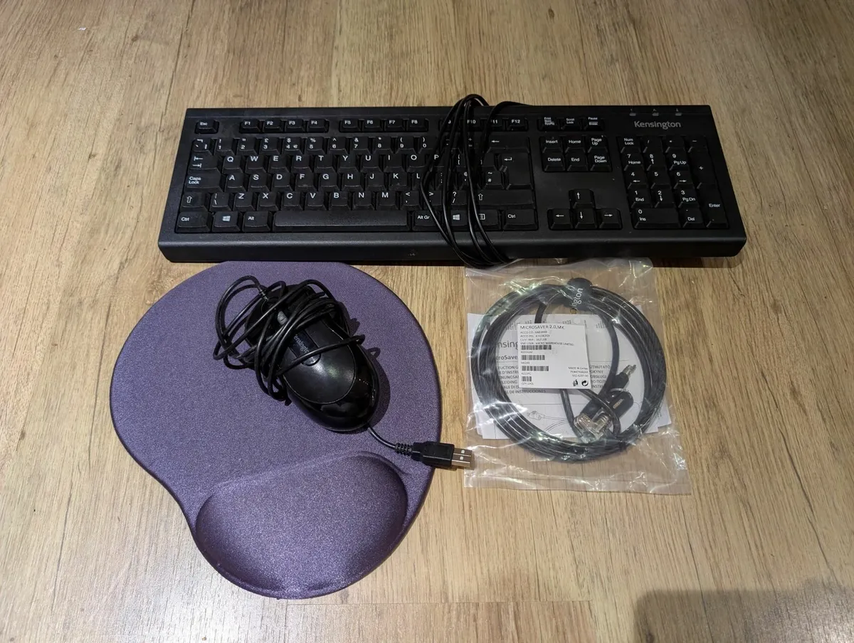 Kensington keyboard, mouse, mousepad and lock