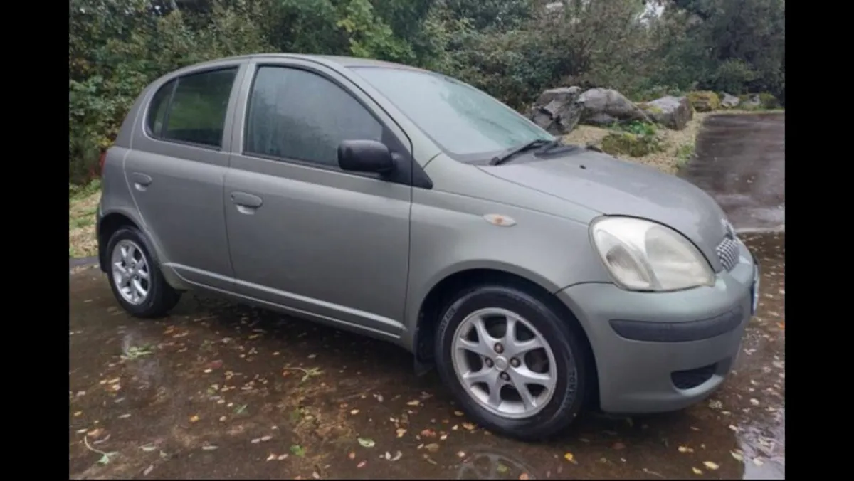 2004 TOYOTA YARIS 1 LITRE NO OFFERS €350 NO OFFERS - Image 3