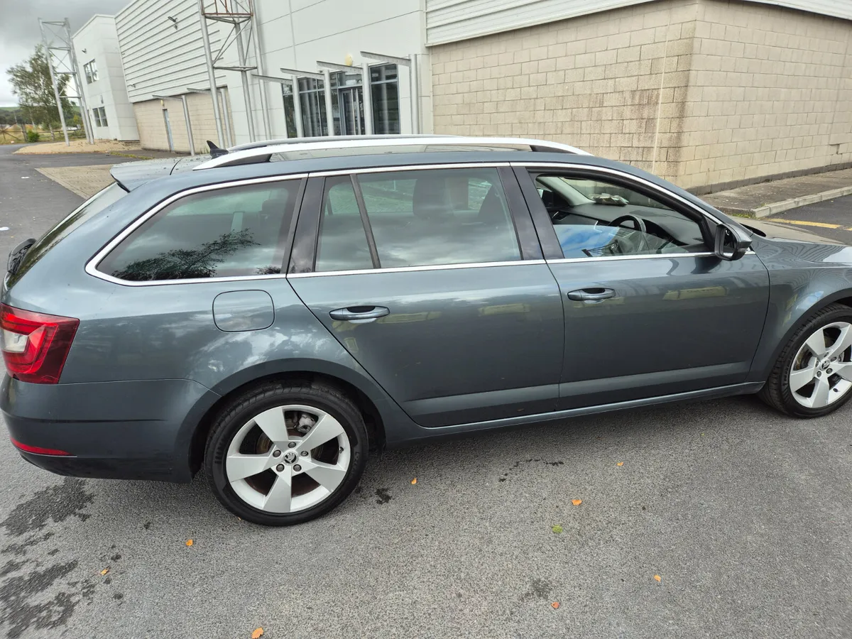 Skoda Octavia 1.6 Diesel Est. Timing belt replaced - Image 4