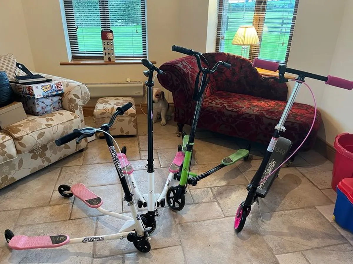 Kids flickers/scooter - Image 1