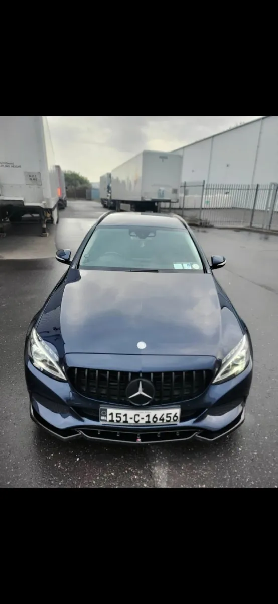 Mercedes-Benz C-Class 2015 - Image 2