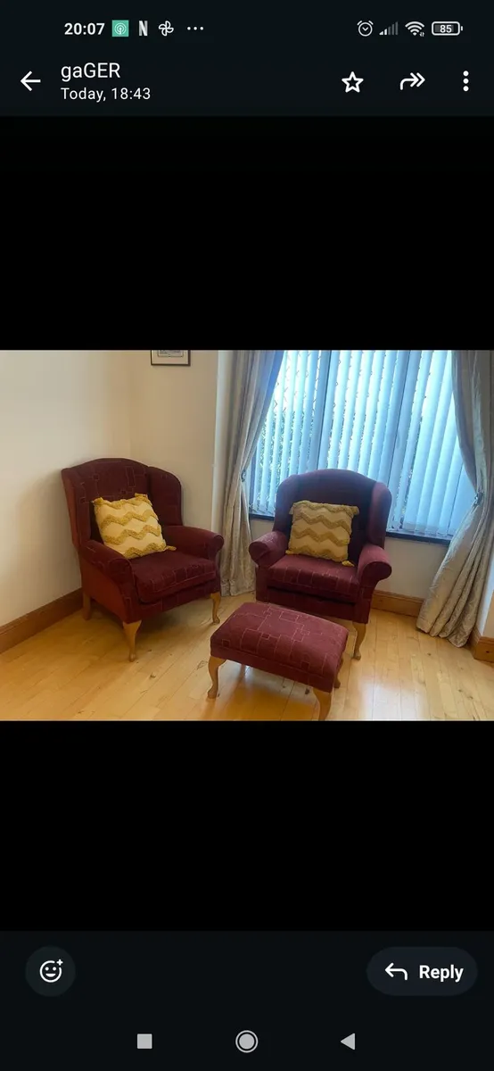 Suite of furniture - Image 2