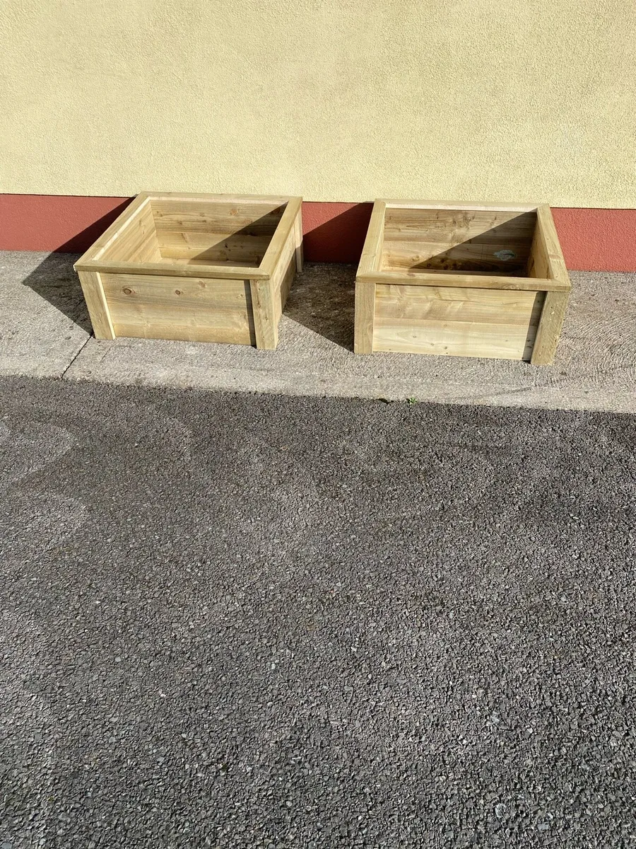 Flower boxes - Image 1