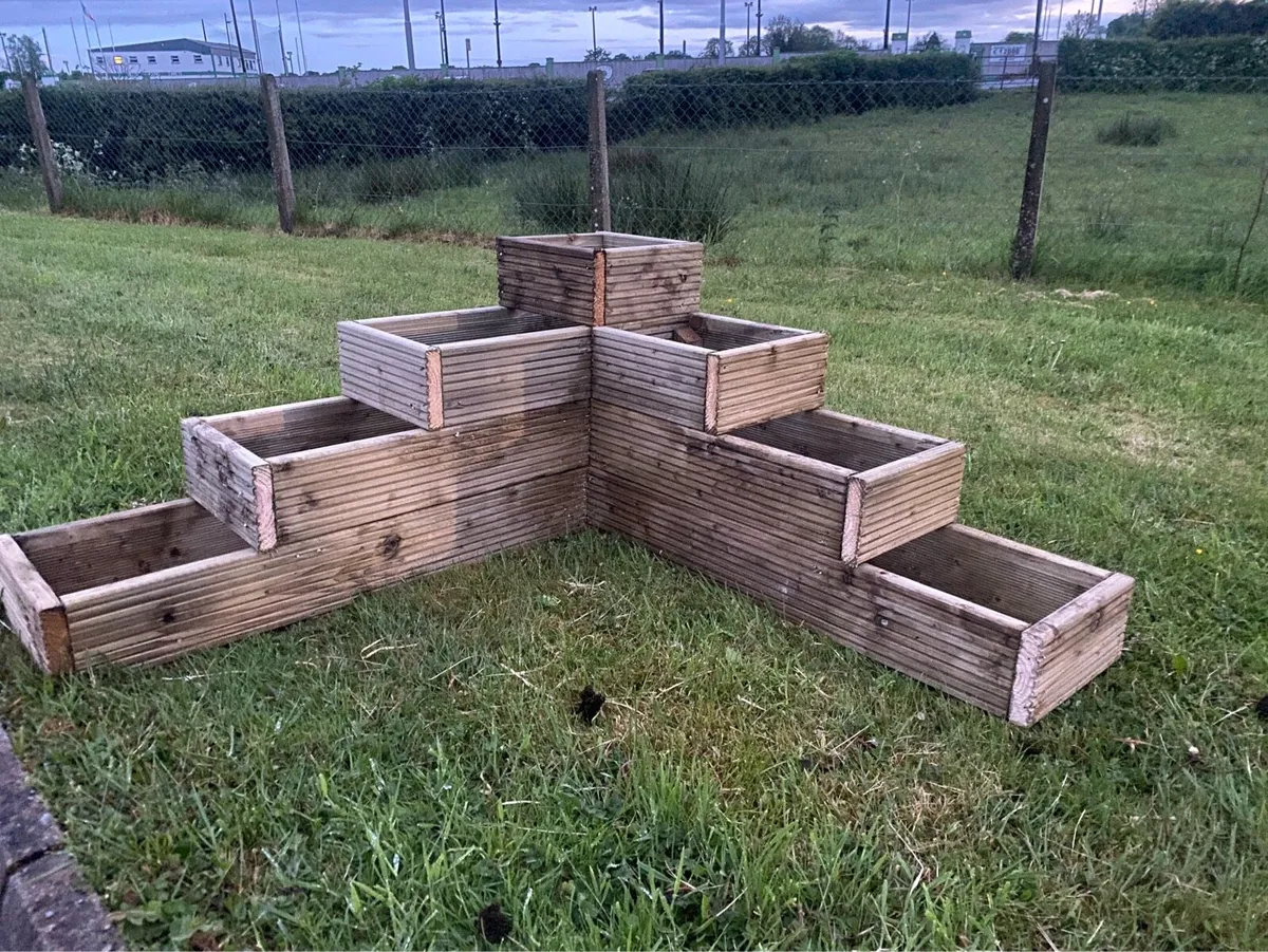 Flower boxes - Image 3