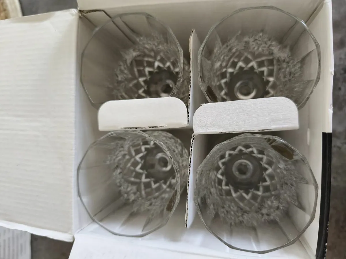 Wine glasses - Image 1