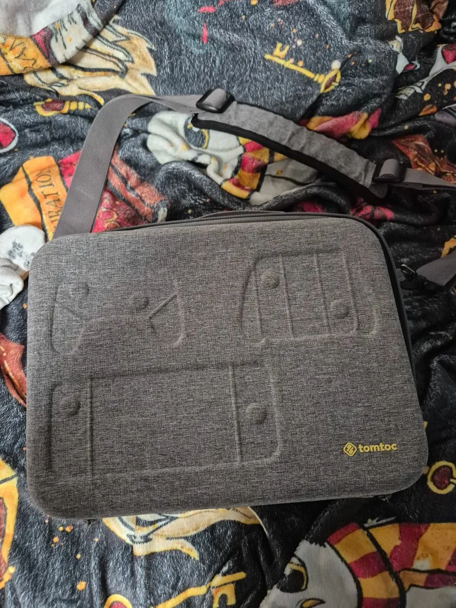 Nintendo switch bag+ 2 games - Image 4