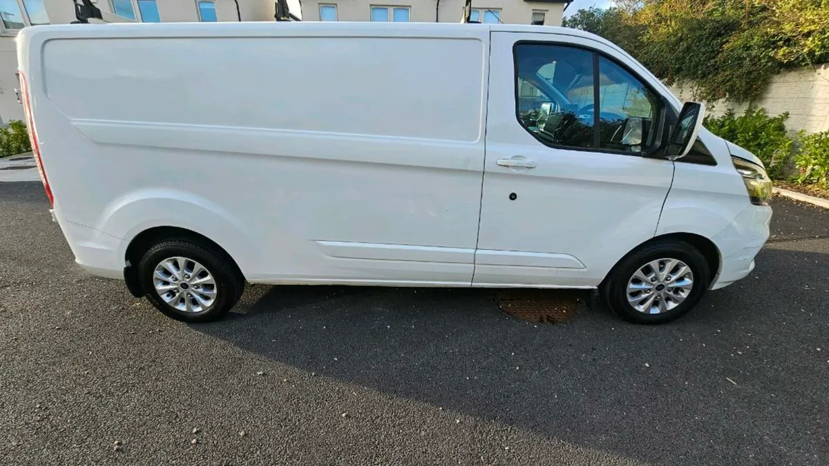 Ford Transit Custom 2018 - Image 2