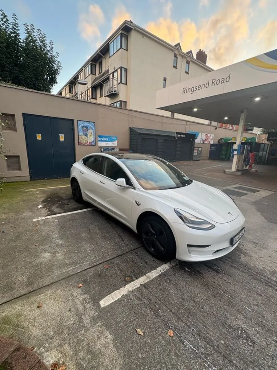 2019 Tesla Model 3 - Image 4