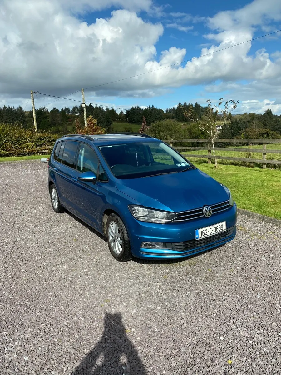 Volkswagen Touran 2016 - Image 2
