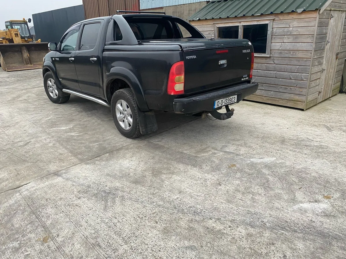 Toyota hilux - Image 4