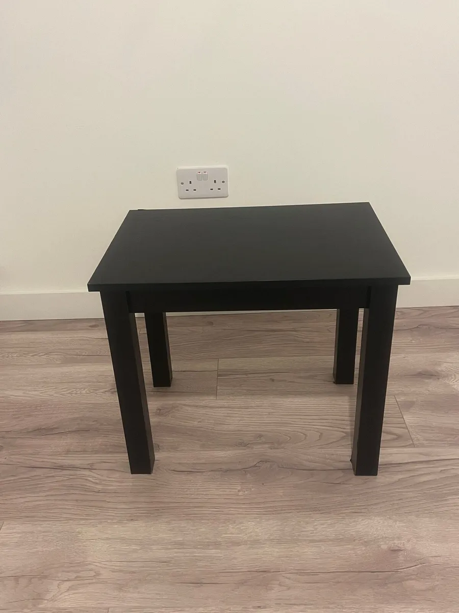Black side table - Image 3