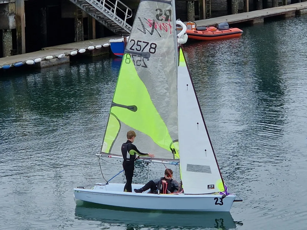 Sailing Dinghy - Image 1