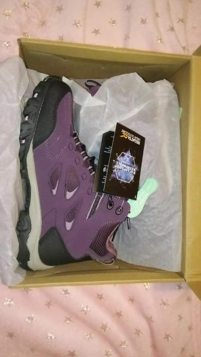Women's Regatta Waterproof Walking Boots NEW! - Image 2