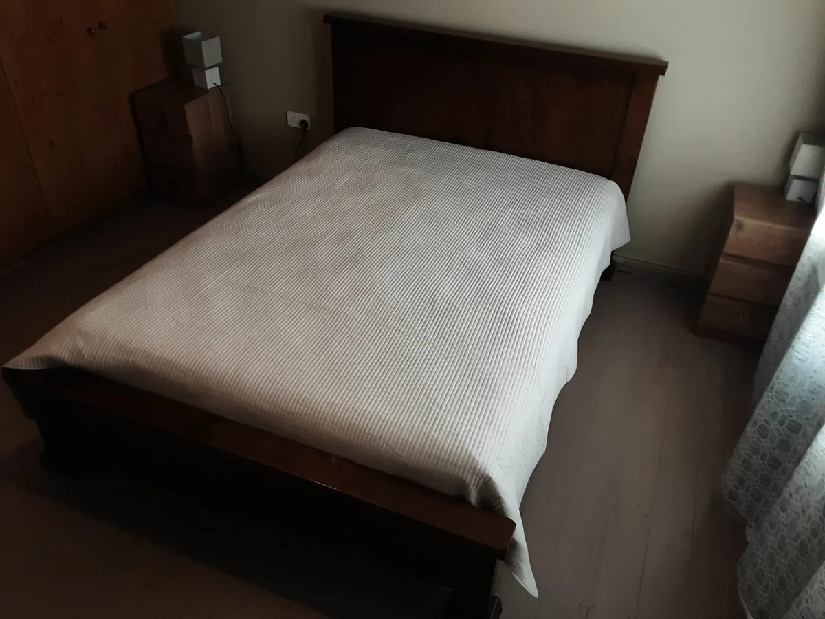 King Size (5 ft) Solid Dark Gloss Wood Bed Frame - Image 4