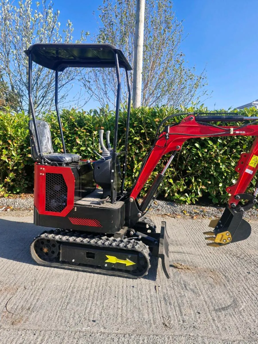 Mini digger - Image 2