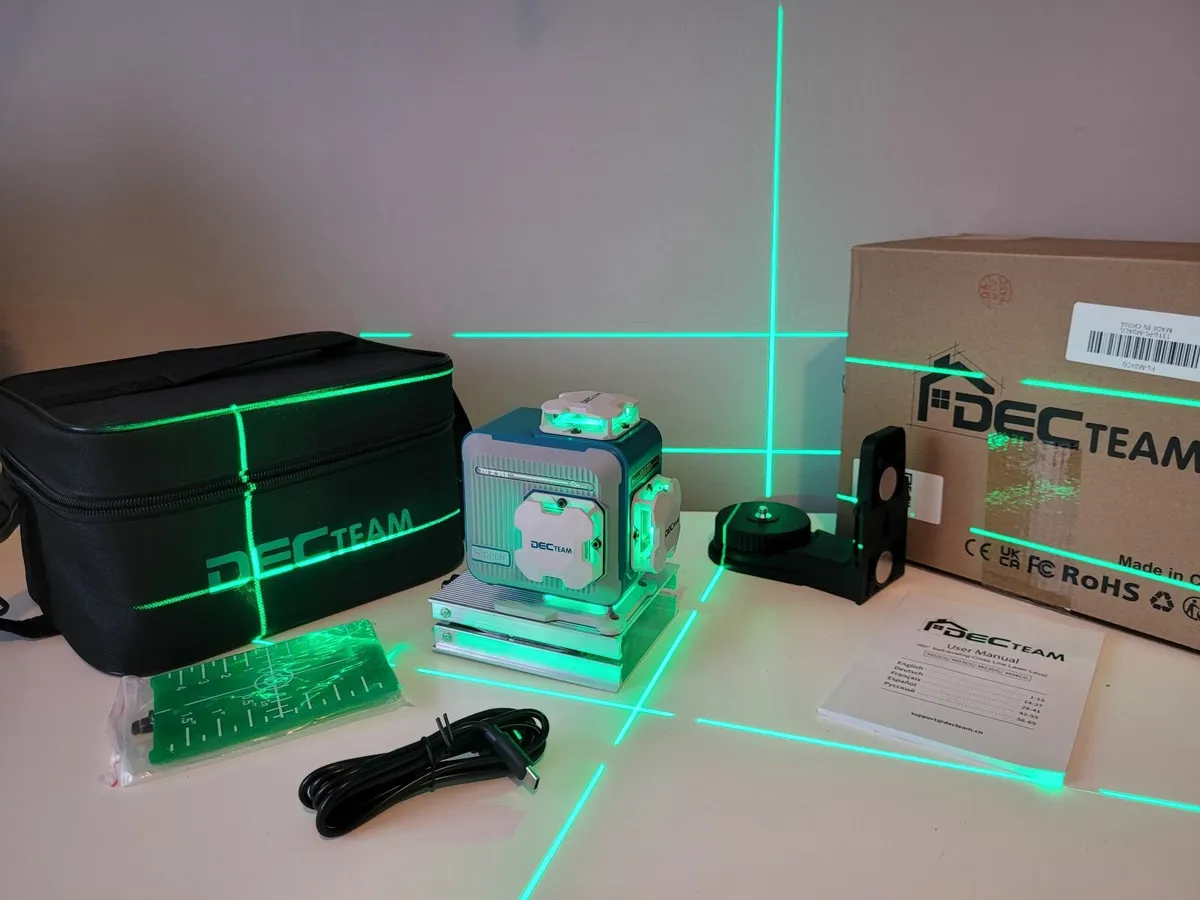 Compact Trade Rated Laser Level Self-levelling 4 D - Image 1