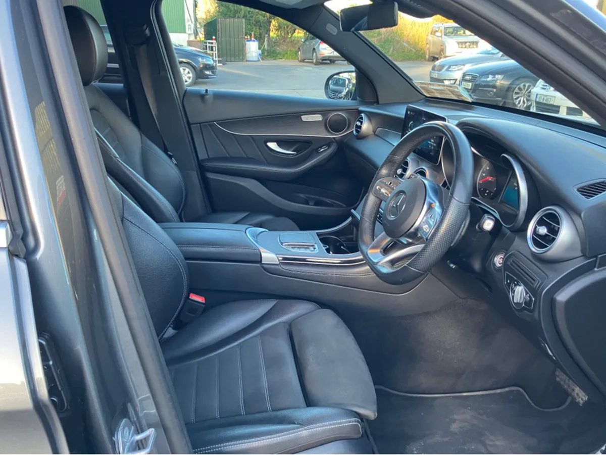 Mercedes-Benz GLC 300 DE AMG LINE 4MATIC 5DR - Image 4