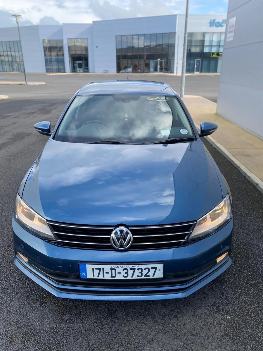 Volkswagen Jetta 2017 2.0 tdi - Image 2