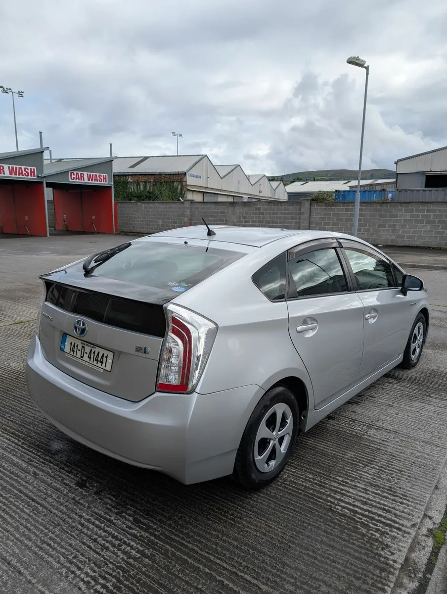 Toyota Prius 2014 - Image 4