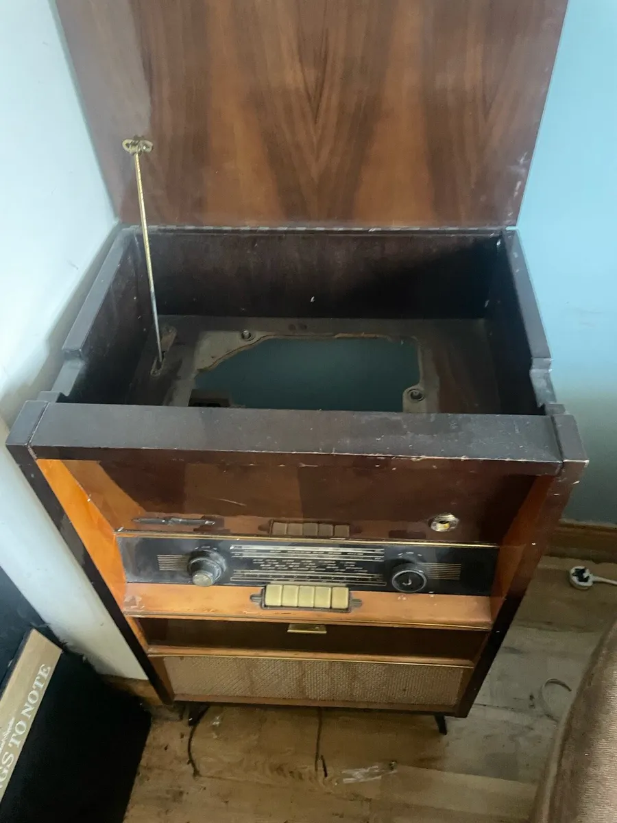 Antique radiogram - Image 1