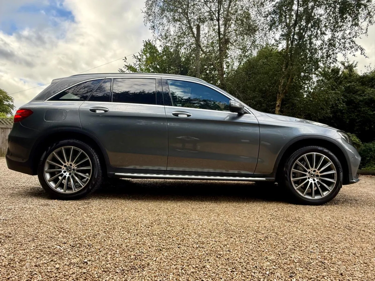 Mercedes-Benz GLC 250D  AMG LINE PREMIUM 4MATIC - Image 2