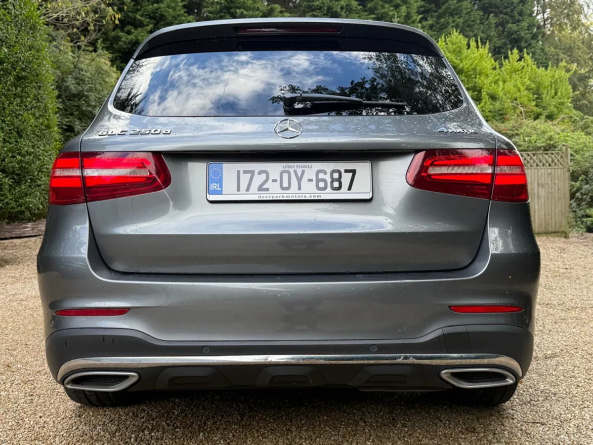 Mercedes-Benz GLC 250D  AMG LINE PREMIUM 4MATIC - Image 4