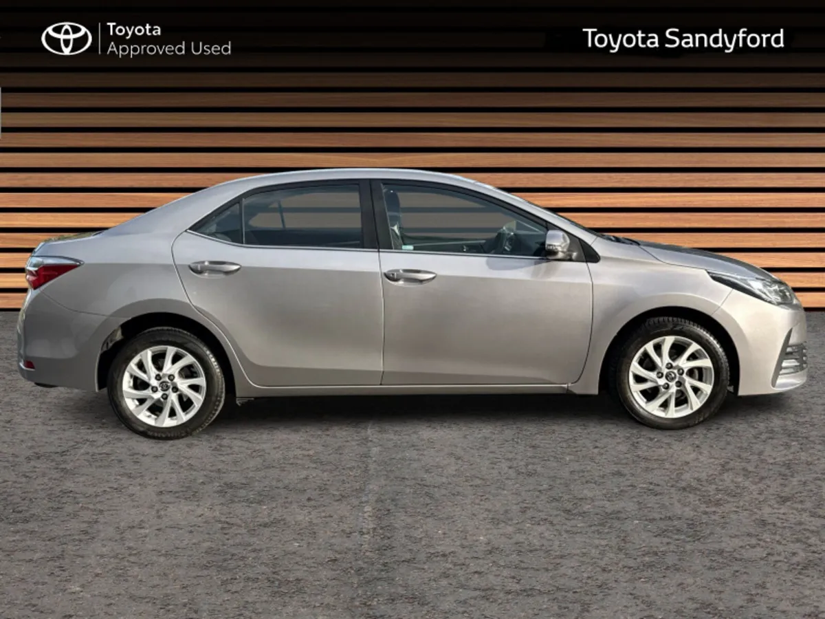 Toyota Corolla 1.33 LUNA PETROL // AIR CON // ALLO - Image 3