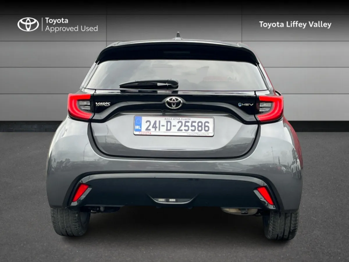 Toyota Yaris YARIS HYBRID 1.5 PLATINUM - Image 4