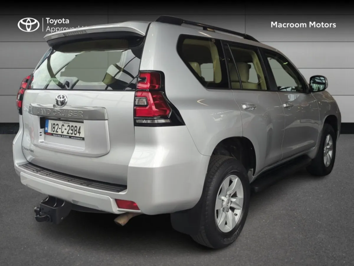 Toyota Land Cruiser 2.8 - Image 2