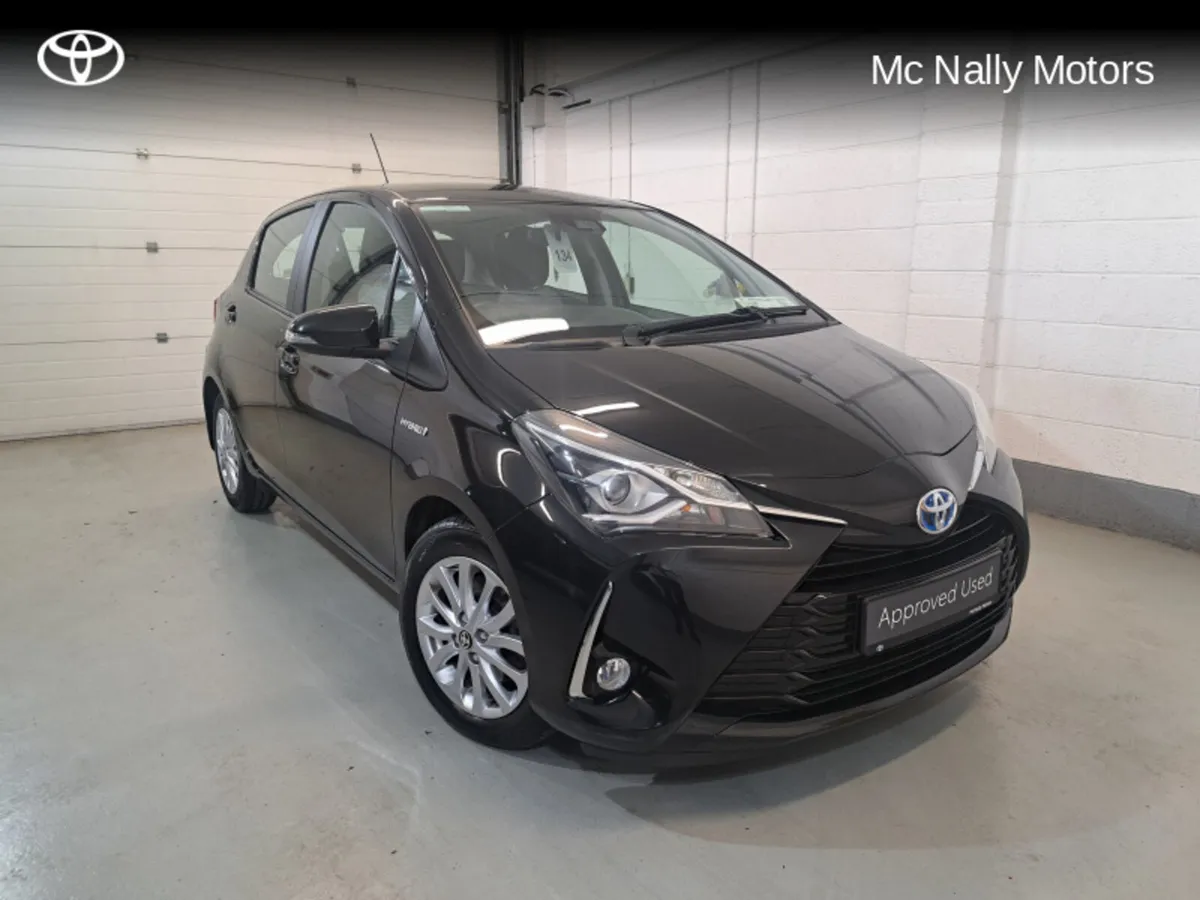 Toyota Yaris HYBRID LUNA LOW KMS - Image 1