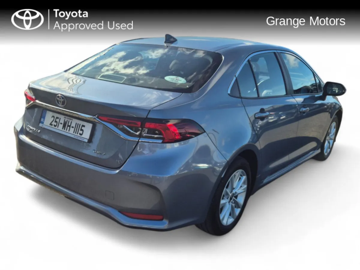 Toyota Corolla 1.8 HYBRID SALOON LUNA - Image 3