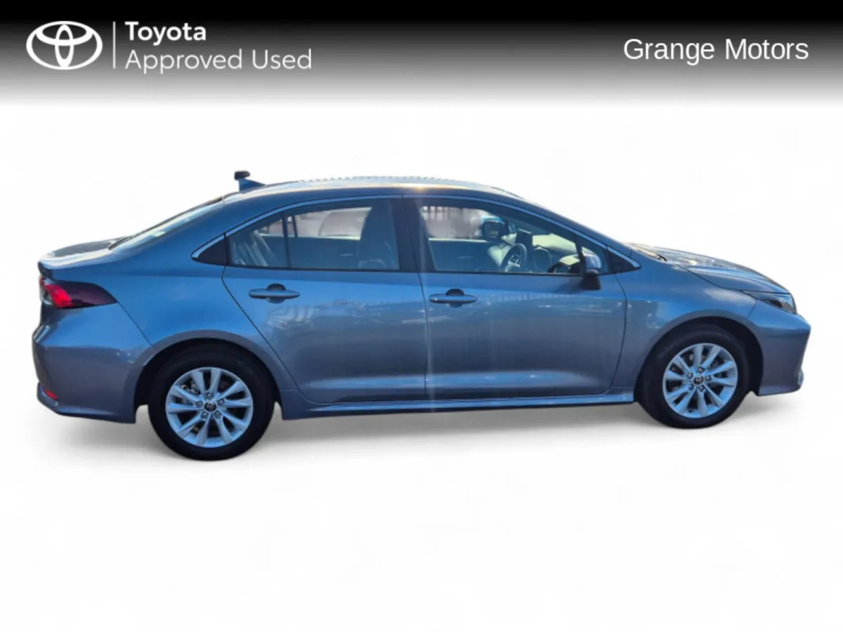 Toyota Corolla 1.8 HYBRID SALOON LUNA - Image 4