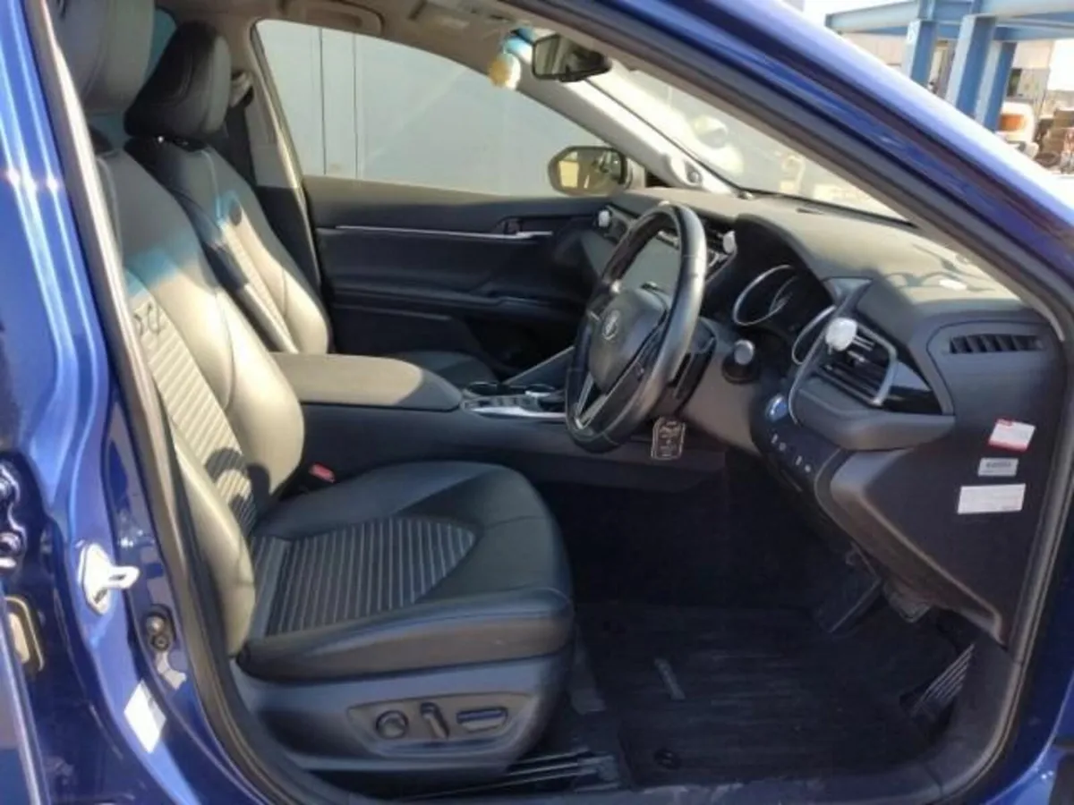 TOYOTA CAMRY Hybrid LOW MILEAGE 2020 - Image 4