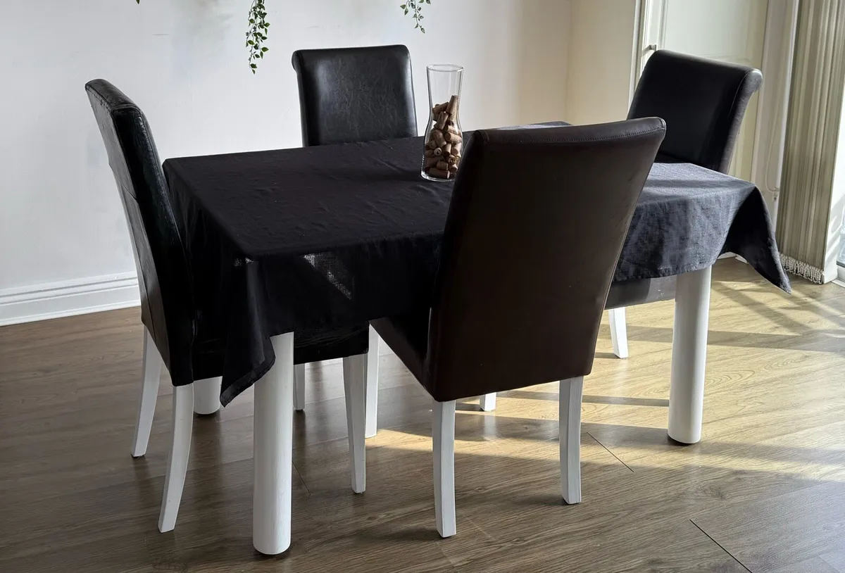 Solid wood table and four chairs - Image 2