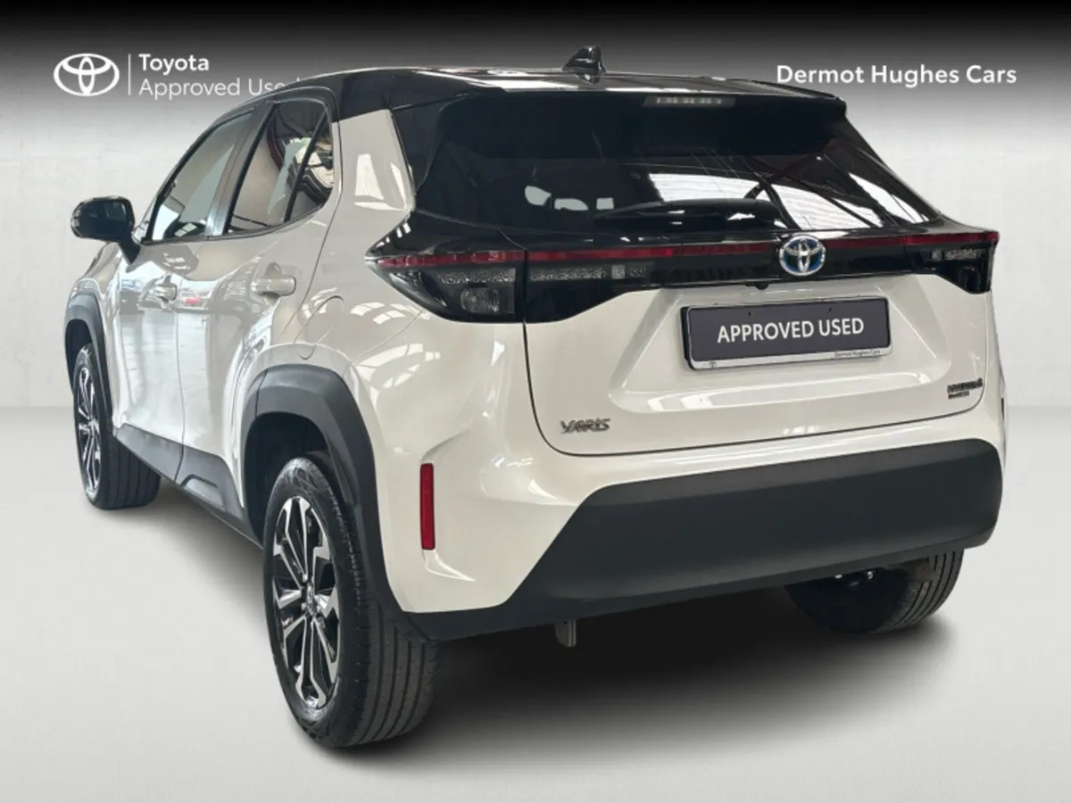 Toyota Yaris Cross YARIS CROSS LUNA SPORT - Image 2
