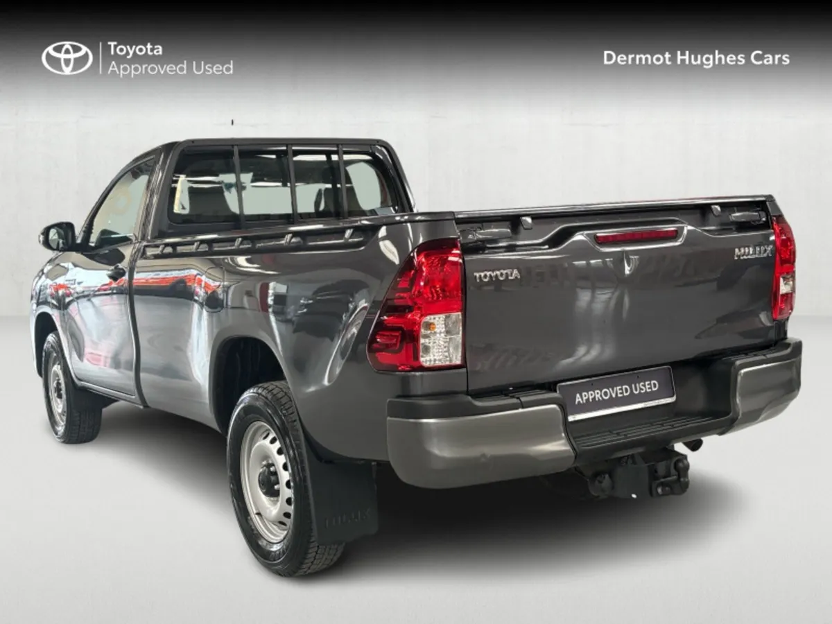 Toyota Hilux 2.4 DLX SINGLE CAB 2DR - Image 2