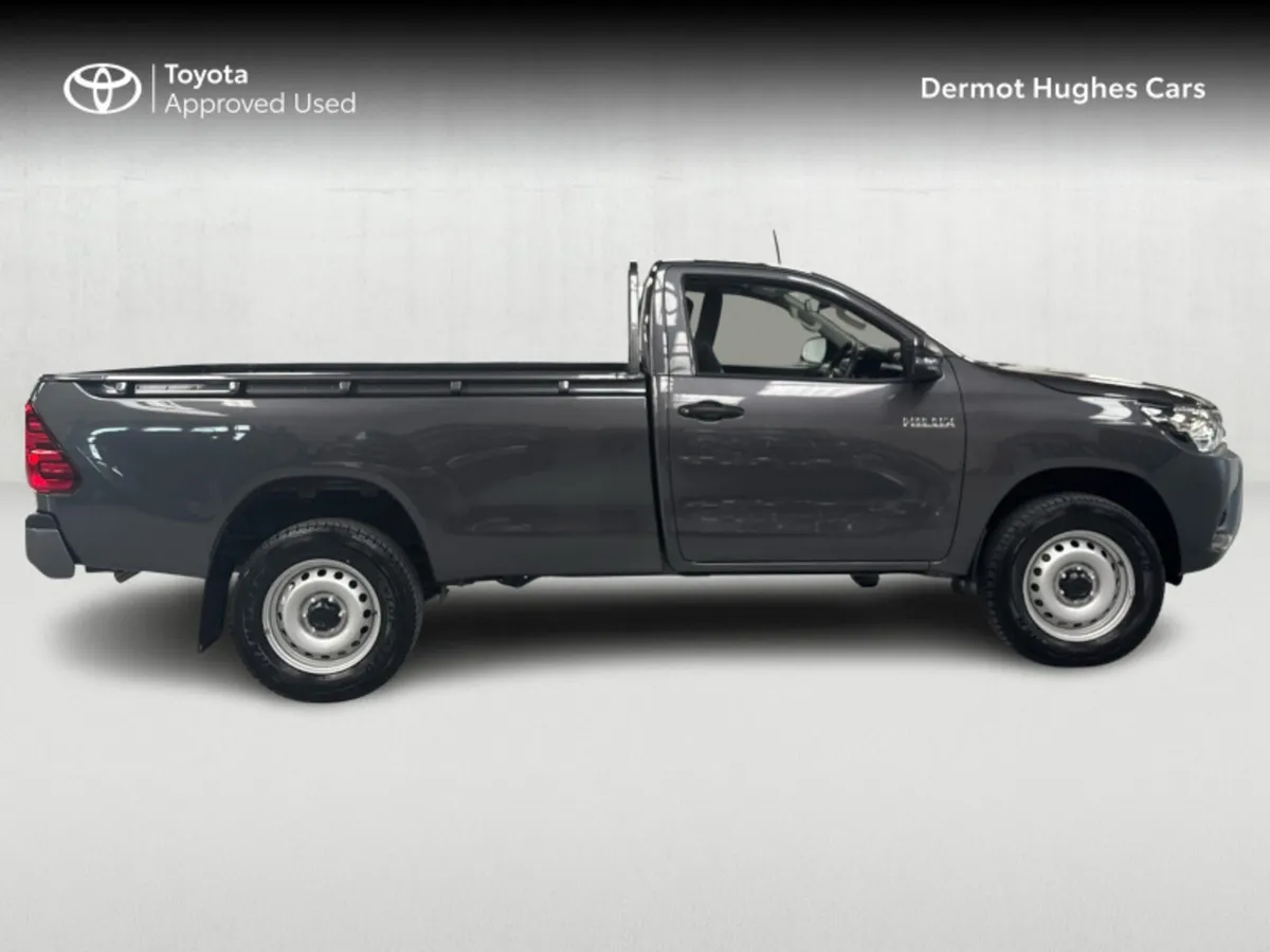 Toyota Hilux 2.4 DLX SINGLE CAB 2DR - Image 3