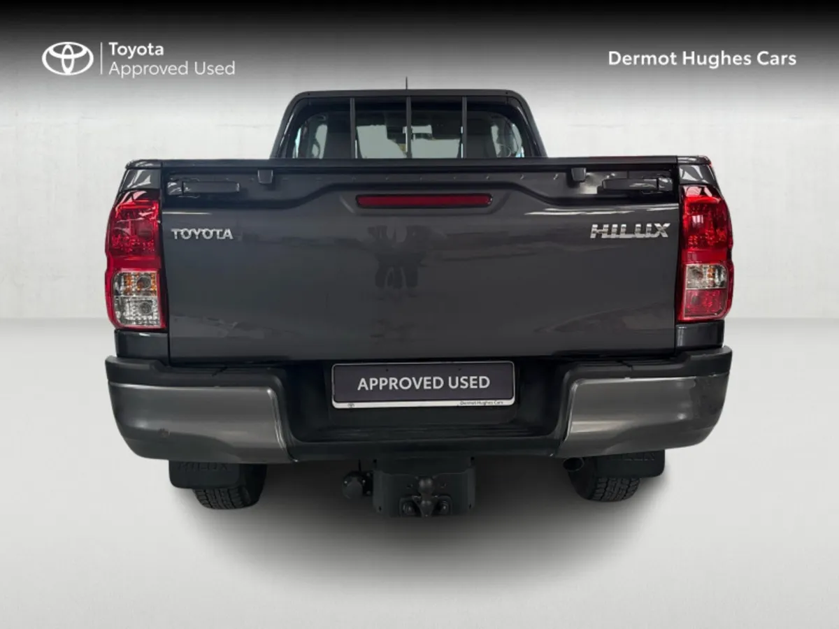 Toyota Hilux 2.4 DLX SINGLE CAB 2DR - Image 4