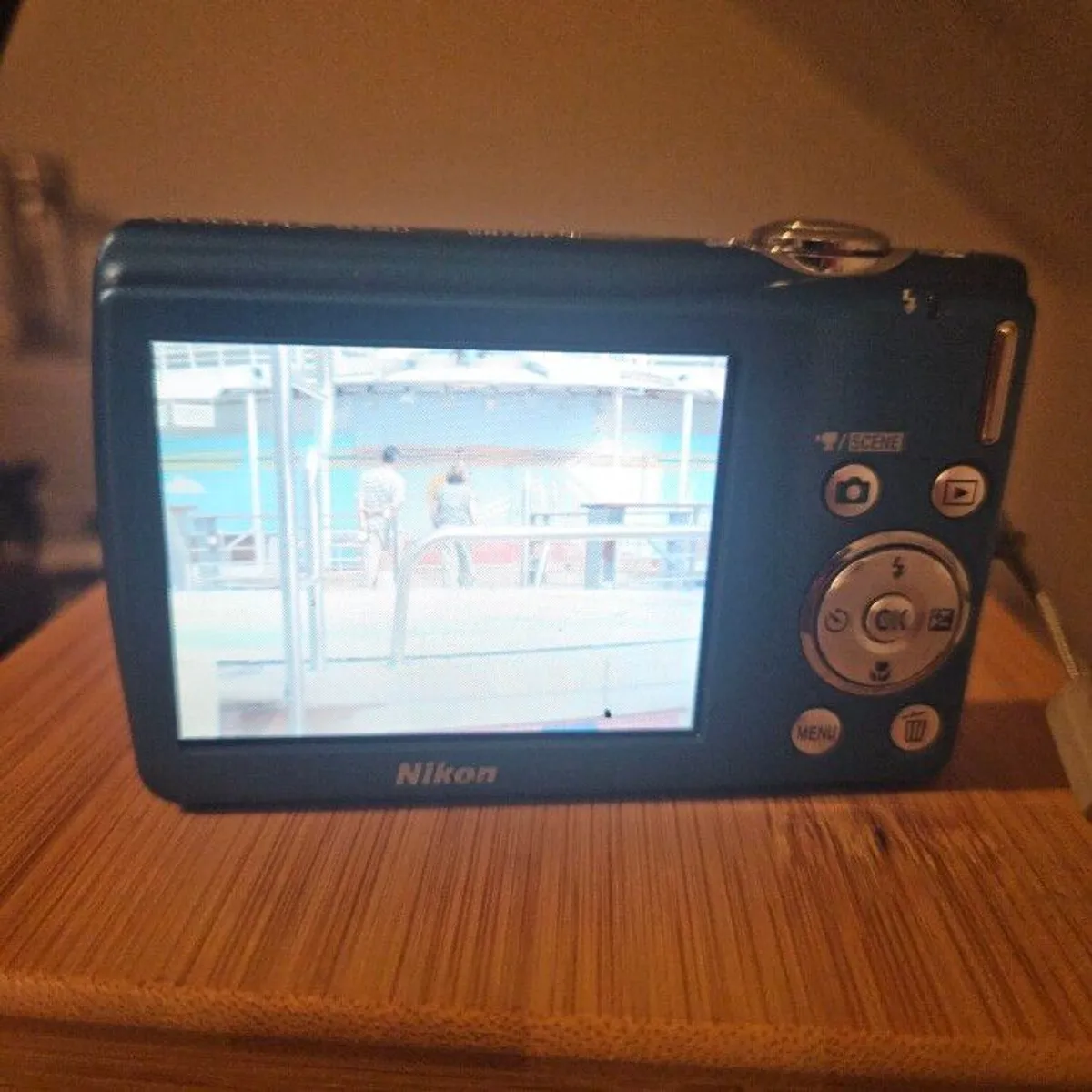 Nikon coolpix camera - Image 2