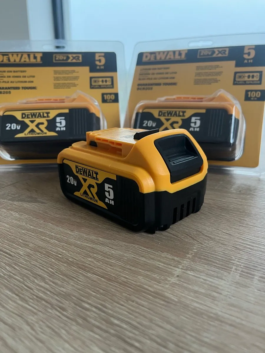 20V 5ah Dewalt Battery - Image 3