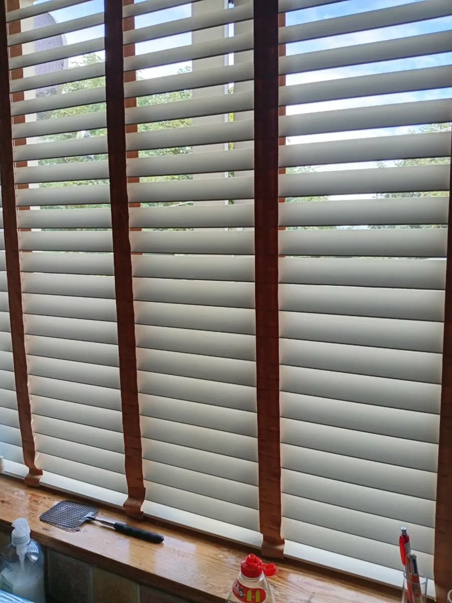 Blinds - Image 1