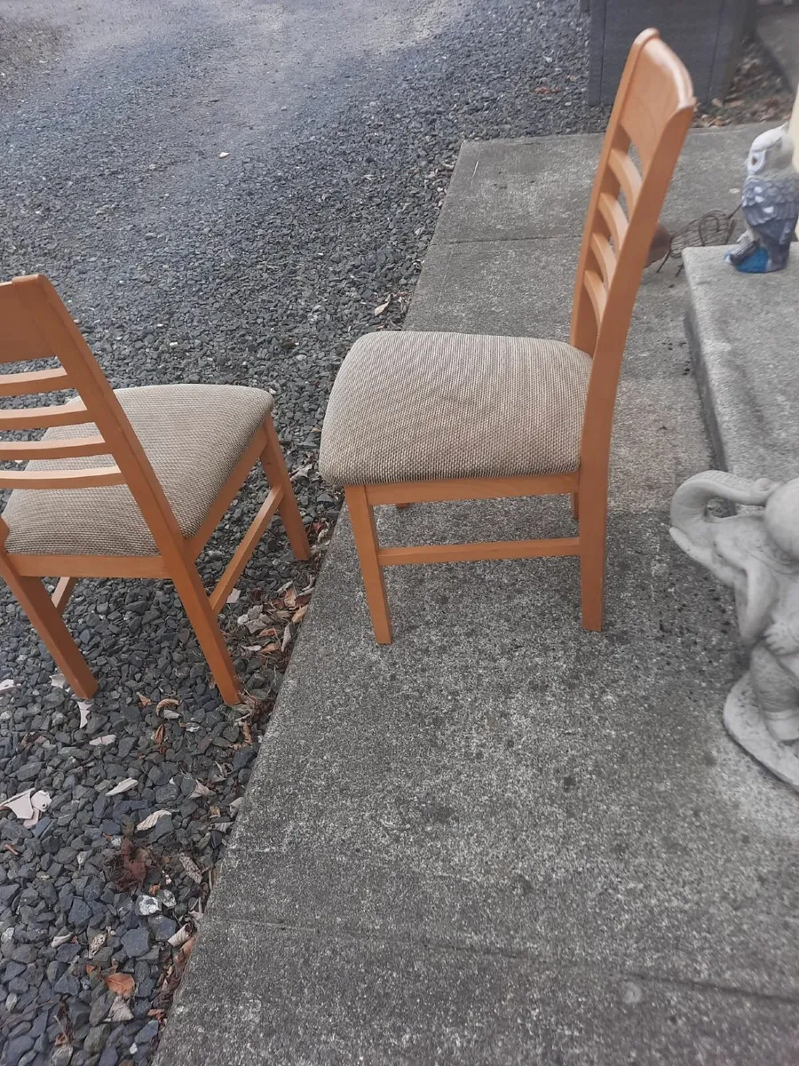 Pair of kitchen chairs - Image 3